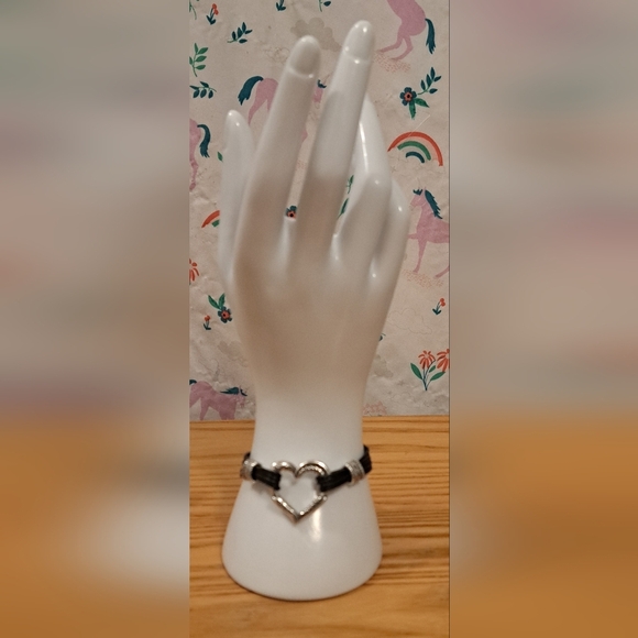 NWOT Brighton Heritage Heart Silver & Black Leather Boho Indie Bracelet Jewelery - Picture 1 of 7